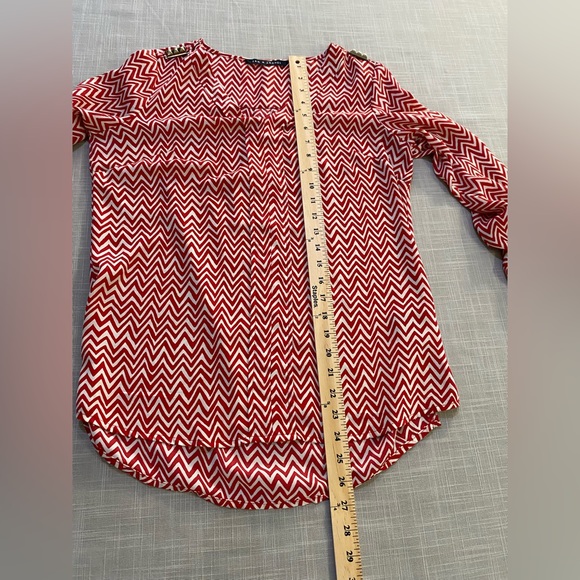 Zac & Rachel blouse in red and cream. Women’s size S - Picture 12 of 15